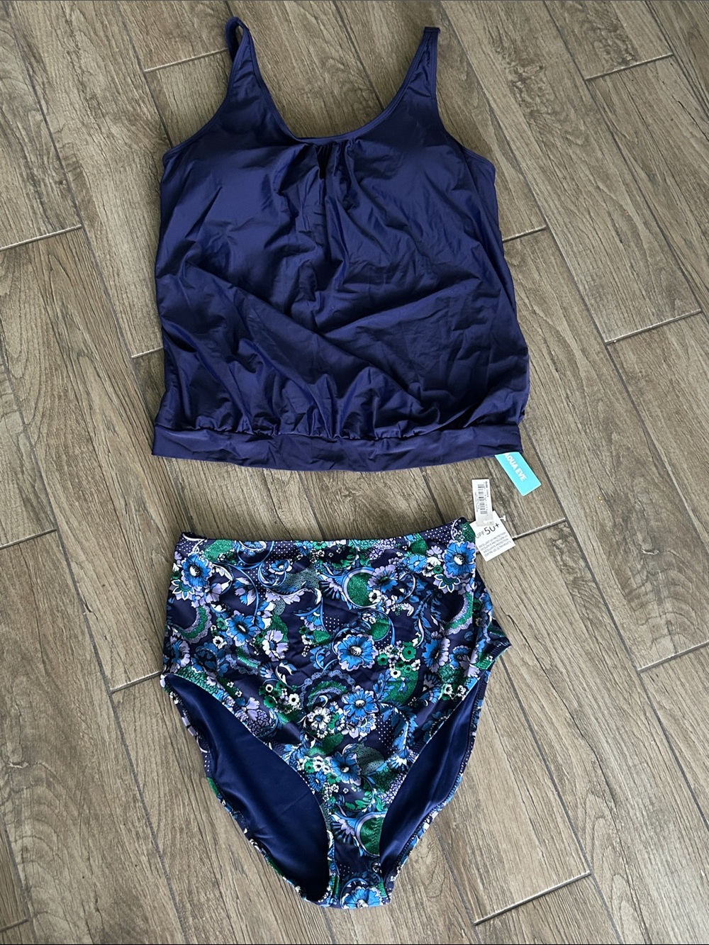 NWT…Women’s Navy Tankini Top with Floral High-Waist Bottoms